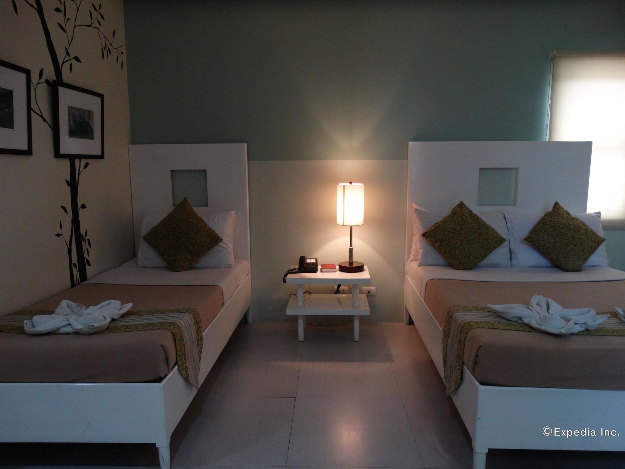 Empire Suites Hotel Puerto Princesa Exteriör bild