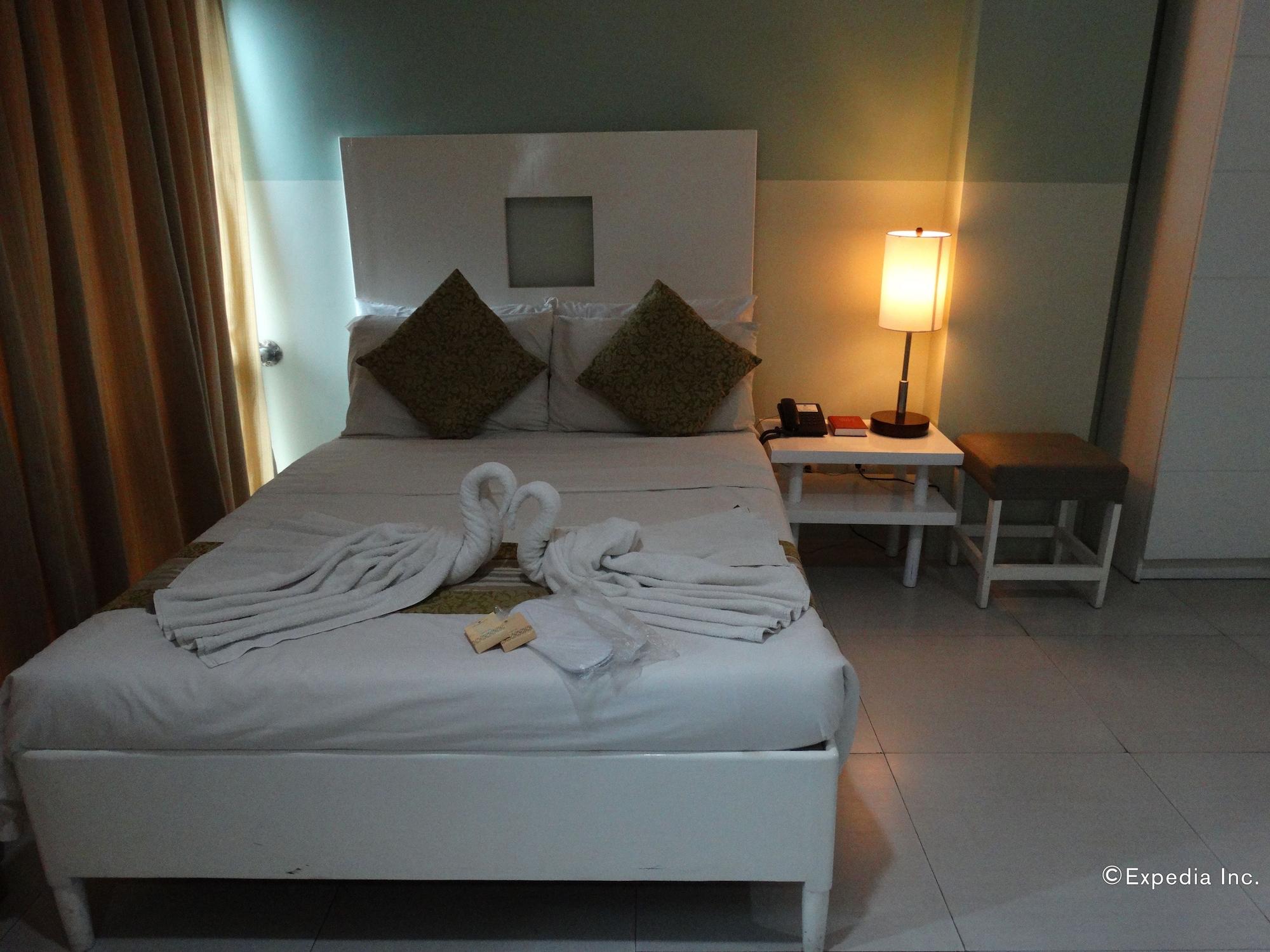 Empire Suites Hotel Puerto Princesa Exteriör bild