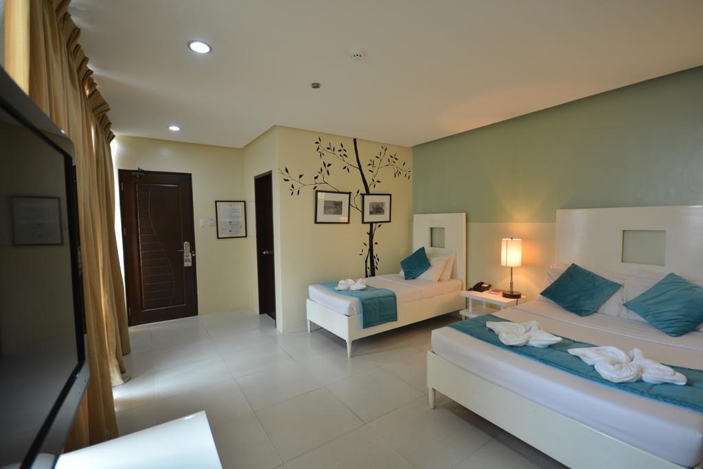 Empire Suites Hotel Puerto Princesa Exteriör bild