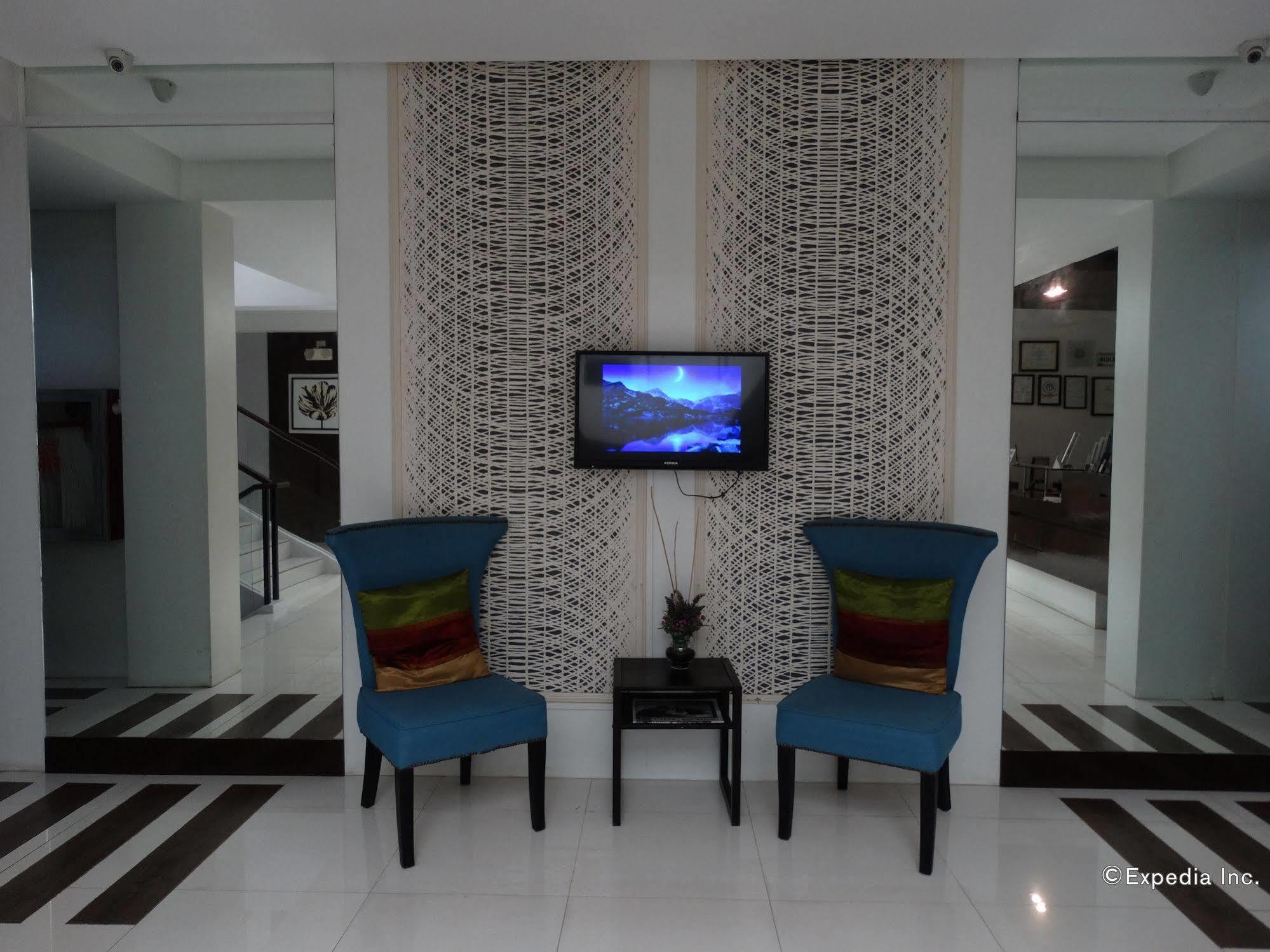 Empire Suites Hotel Puerto Princesa Exteriör bild