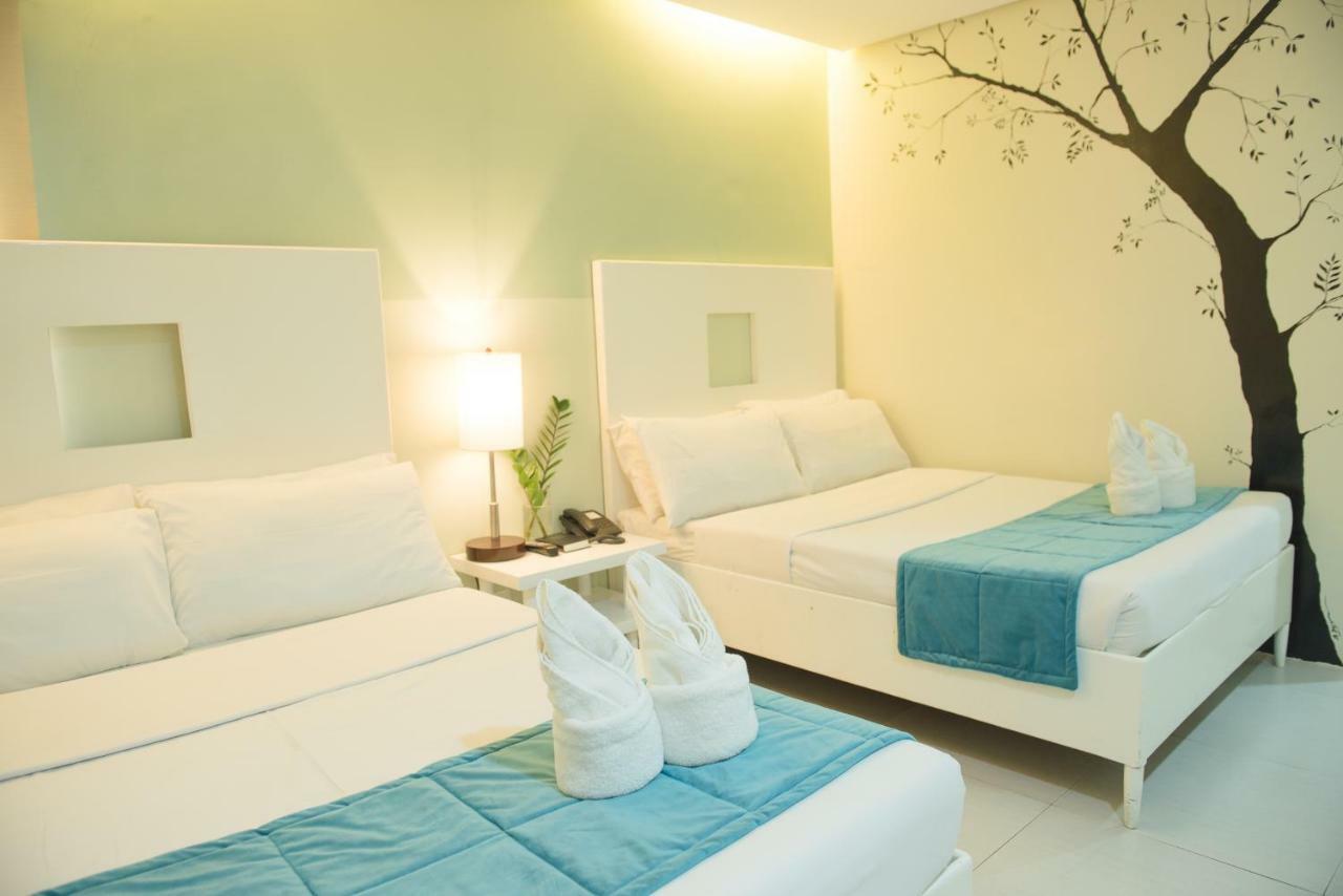 Empire Suites Hotel Puerto Princesa Exteriör bild